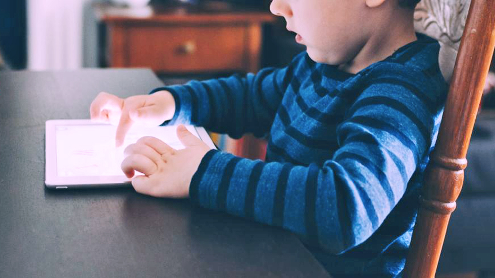 kinderen leren omgaan internet